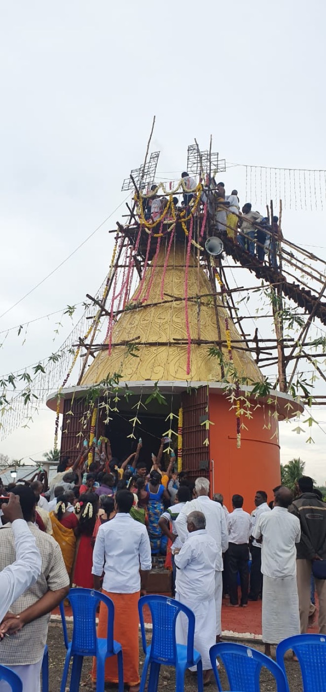 Devotees gathered for Kumbabishekam