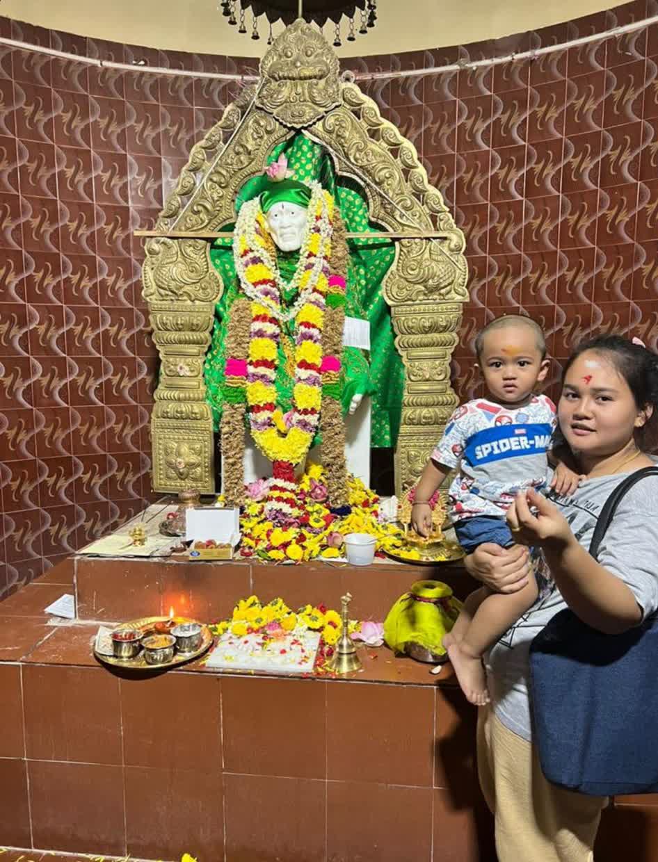 Sai Baba darshan at Palapattu Sri Sai Baba Alayam with devotees
